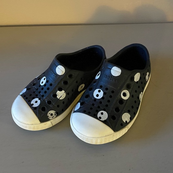 Native Shoes Other - Natives Jefferson Shell Polka Dots